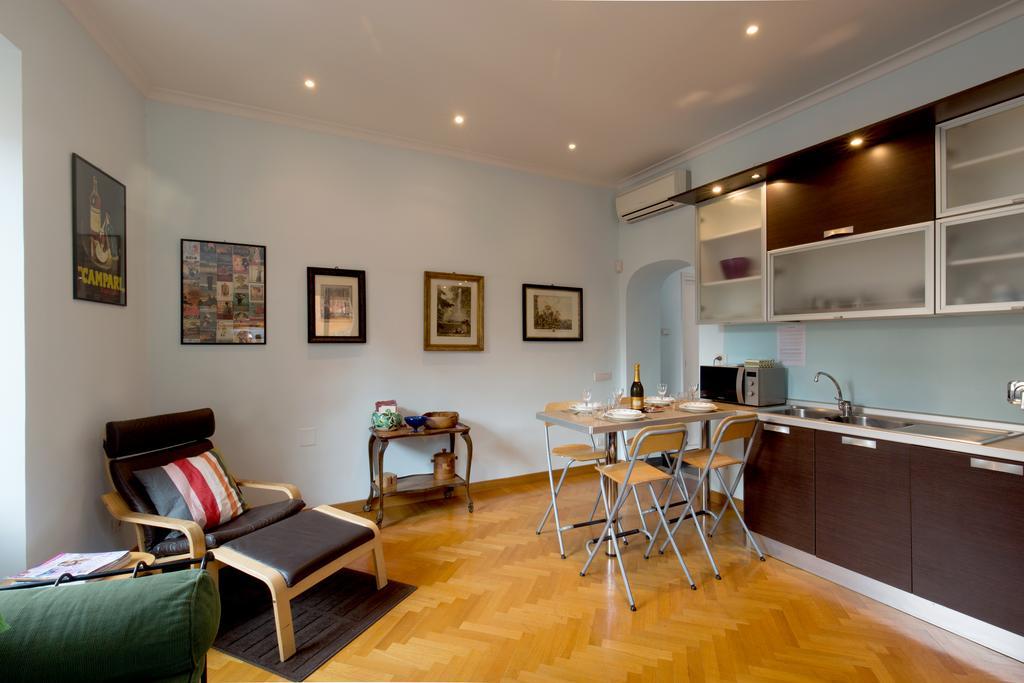 Holidays Banchi Vecchi Apartment Rome Exterior photo